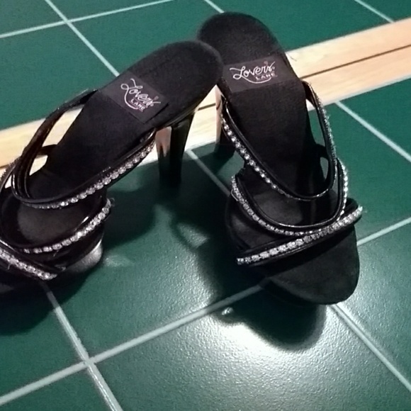 Shoes - Picture 1 of 2